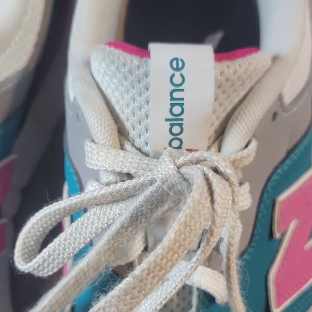 New Balance Women’s Low Top Lace-Up Athletic Sneakers Colorblock White Teal Pink - Picture 4 of 10